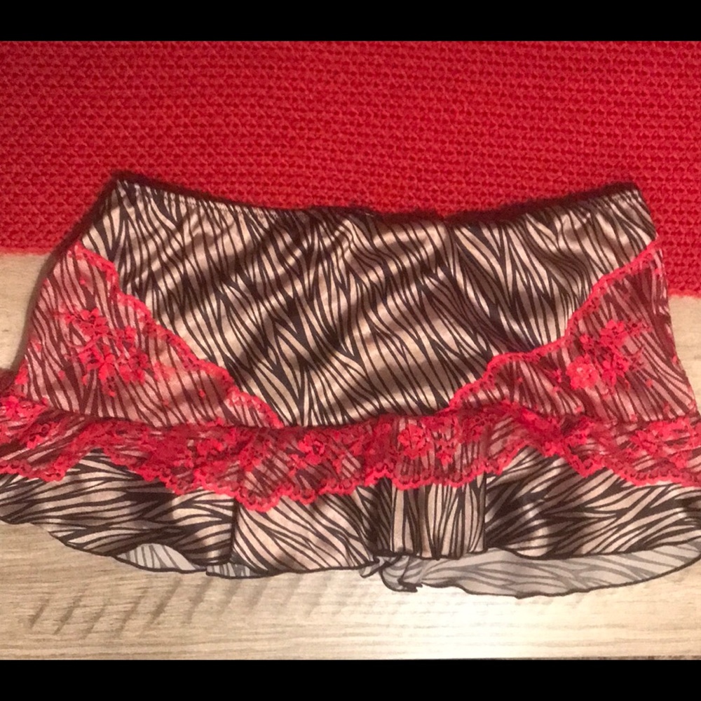 🆕❤️ Mini skirt lingerie with red lace